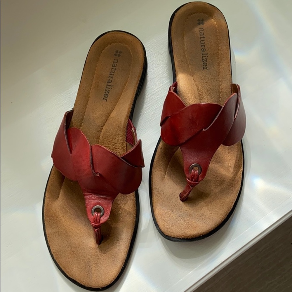 Naturalizer red leather flip flops. Size 8 1/2.